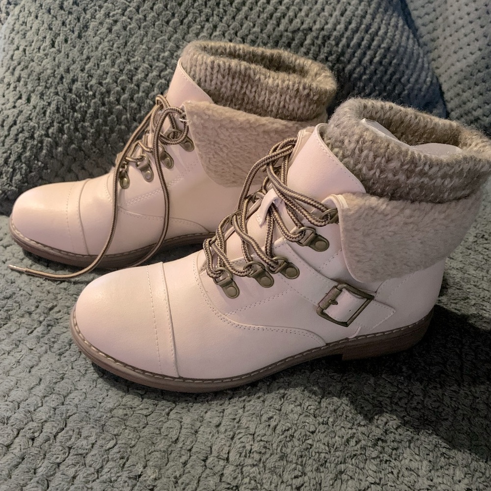 Fleece Ankle Boots in Winter White